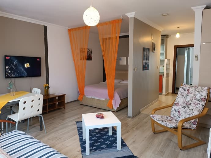 The City Residence, Primary image