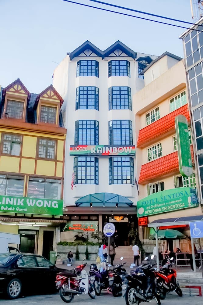 Hotel Rainbow, Primary image