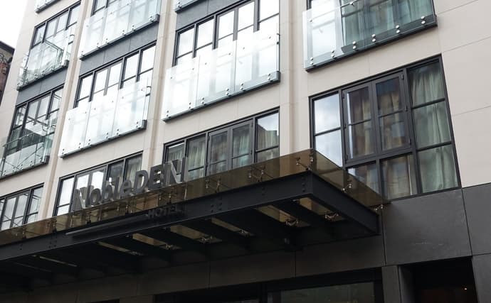 NobleDEN Hotel, Primary image