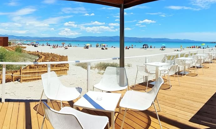 Hotel Nautilus, Primary image