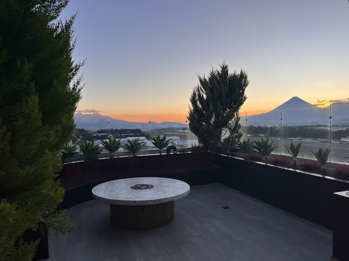 Narama zona 13, Primary image