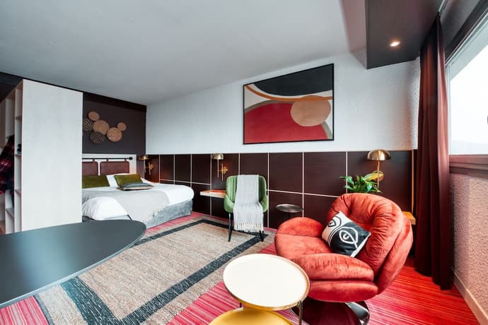 Cowool Grenoble, Primary image