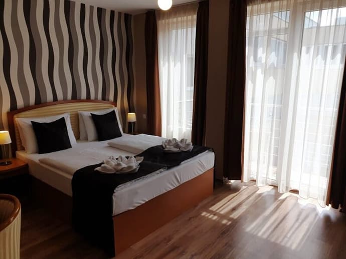 Six Inn Hotel, Primary image