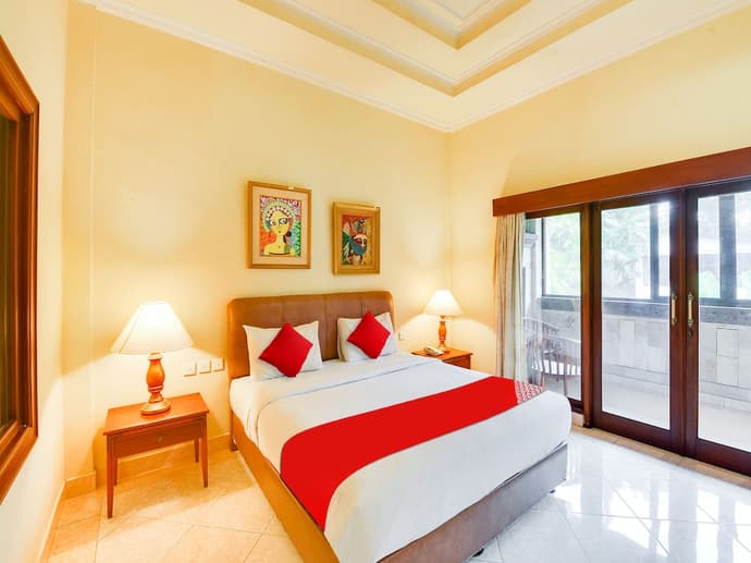 Super OYO Townhouse Oak Maxi Hotel Legian, Primary image