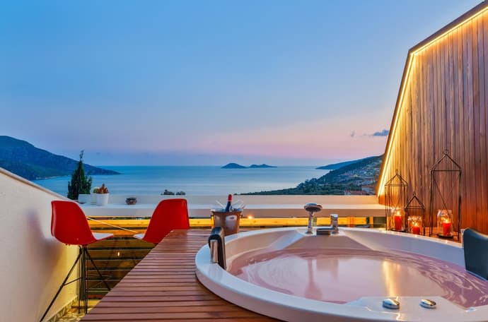 Lupia Suites, Primary image