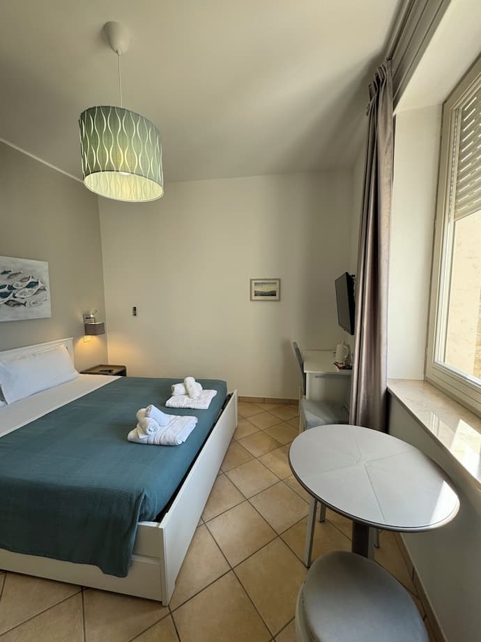 San Pietro Otranto, Room