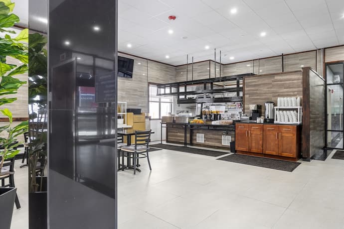 Highbridge Hotel, Primary image