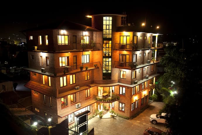 Royal Astoria Hotel, Primary image