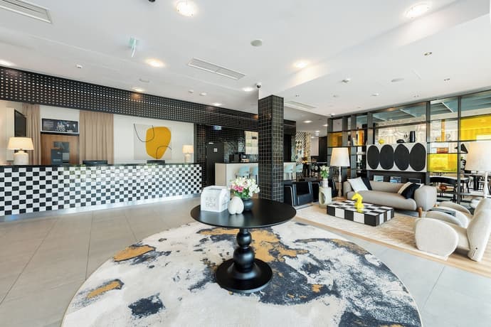 Ibis Styles Warszawa Airport, Reception