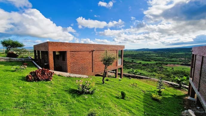 Africa Safari Karatu, Primary image