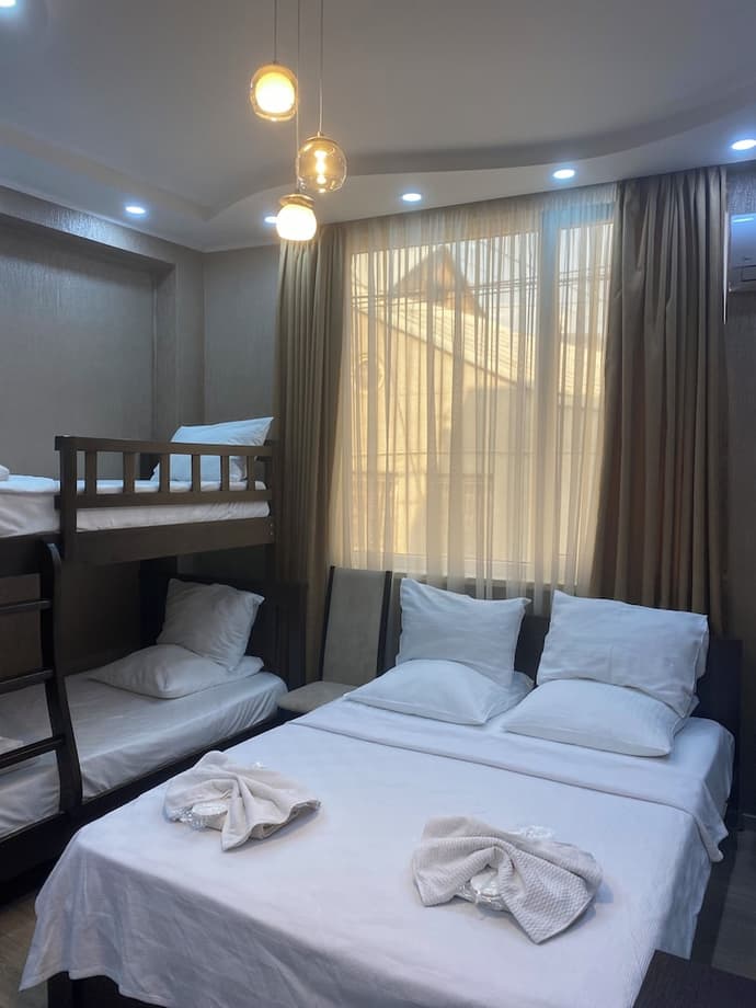 Mimino T&G, Primary image