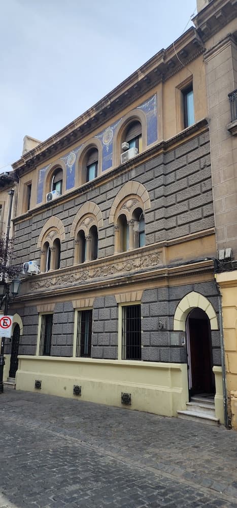 Hotel Voila Londres, Primary image