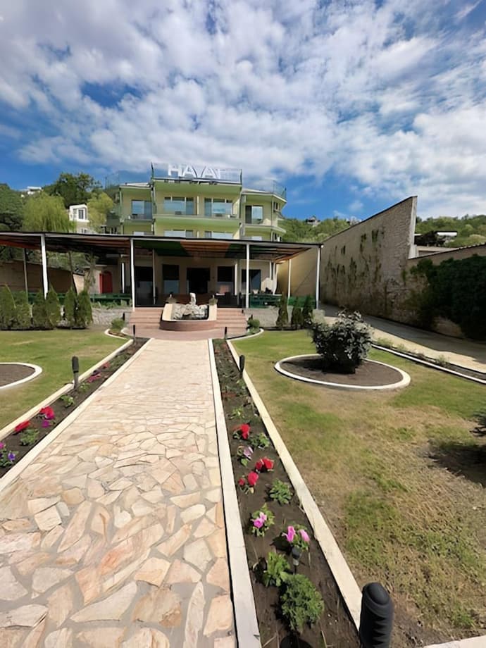 Hayat Hotel Ltd, Primary image