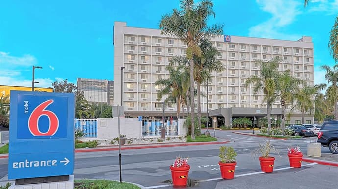 Studio 6 Suites Los Angeles, CA - Los Angeles - LAX, Primary image