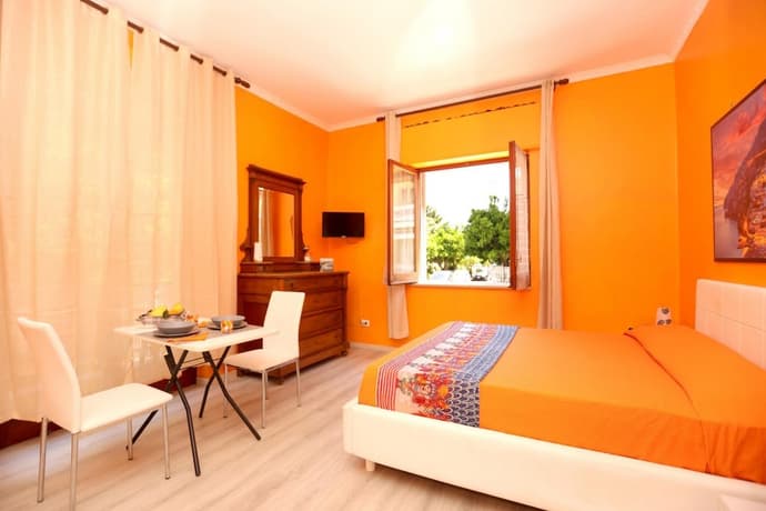 Casa Laura Orange in Sant Agnello, Room
