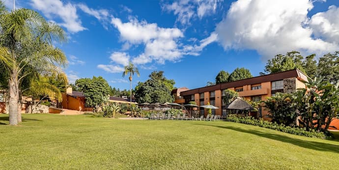 African Sky Hotels - Pine Lake Inn, Primary image