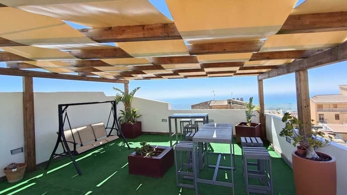 La terrazza di Athena, Primary image