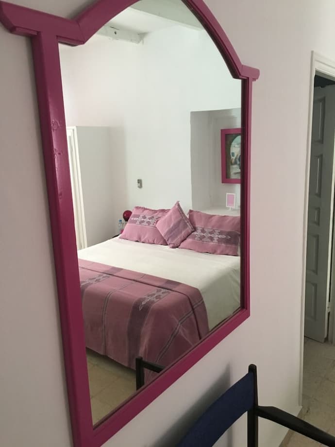 Dar Lola, Primary image