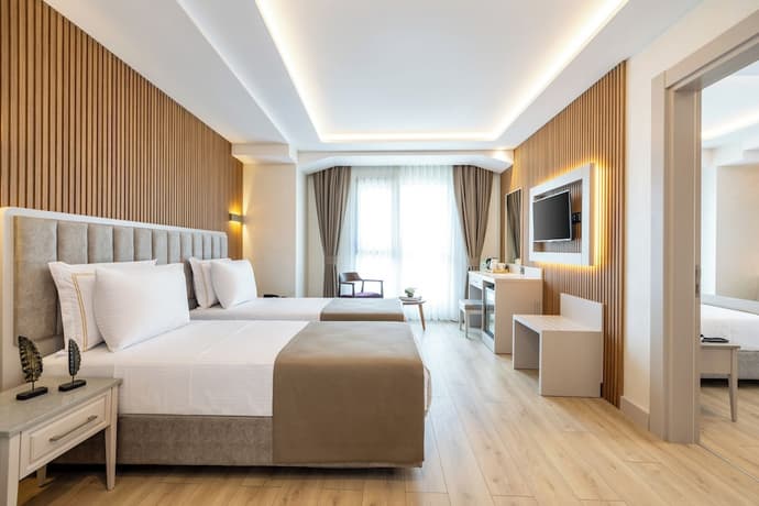 Carina Gold Hotel and Restaurant, Primary image