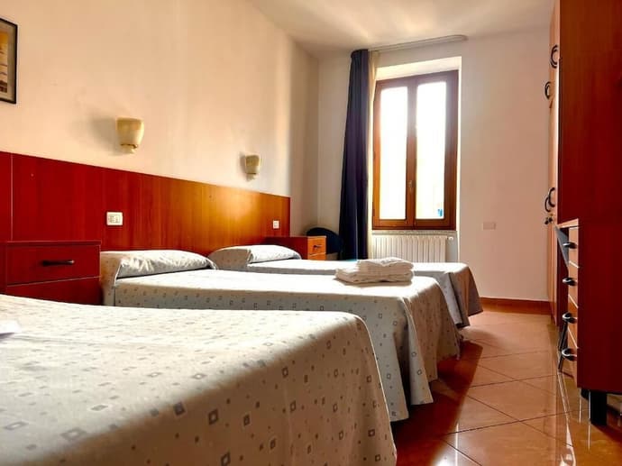 NAZARETH RESIDENCE, Room