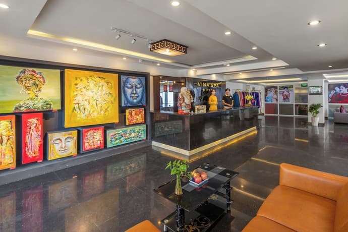 Vina Spa Hotel, Reception