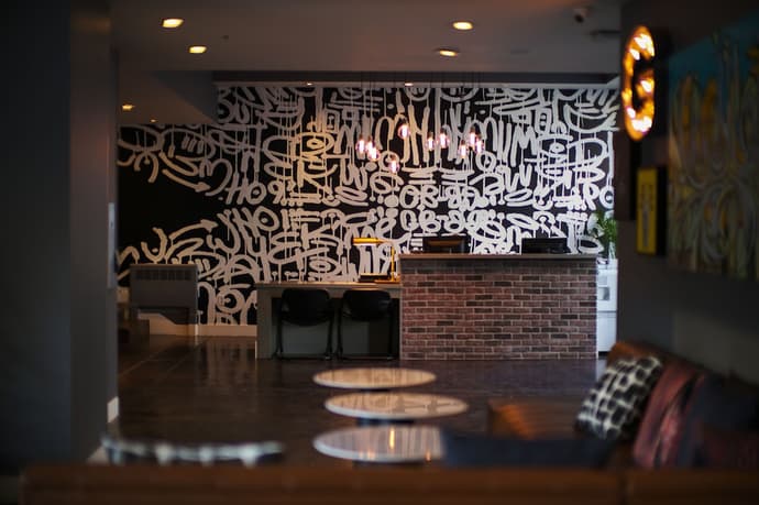 Hotel Garrett, Primary image