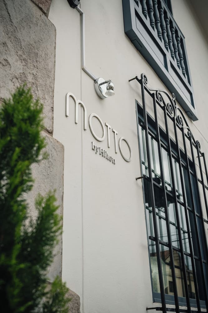 Motto by Hilton Cusco, Primary image