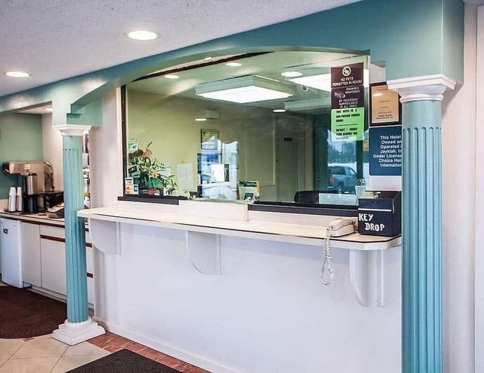 Express Inn -Rahway, Primary image