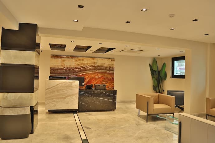 In The Middle Hotel, Reception