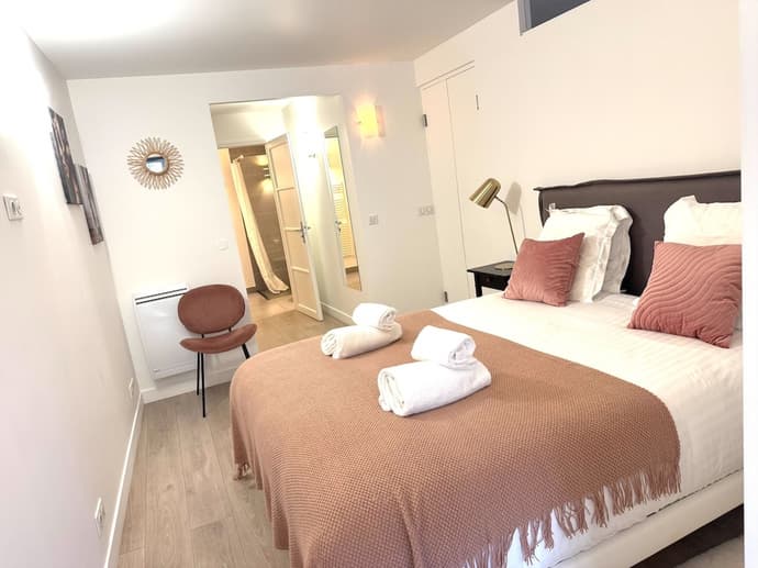 Le Logis Versaillais, Primary image