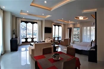 The Four Boutique Hotel, 