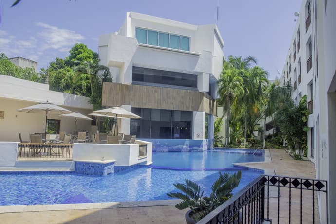 Capital Plaza, General view