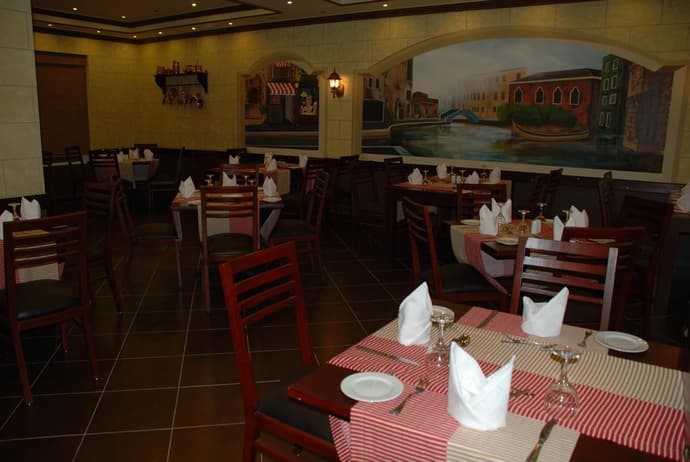 Grand Pyramids, General view