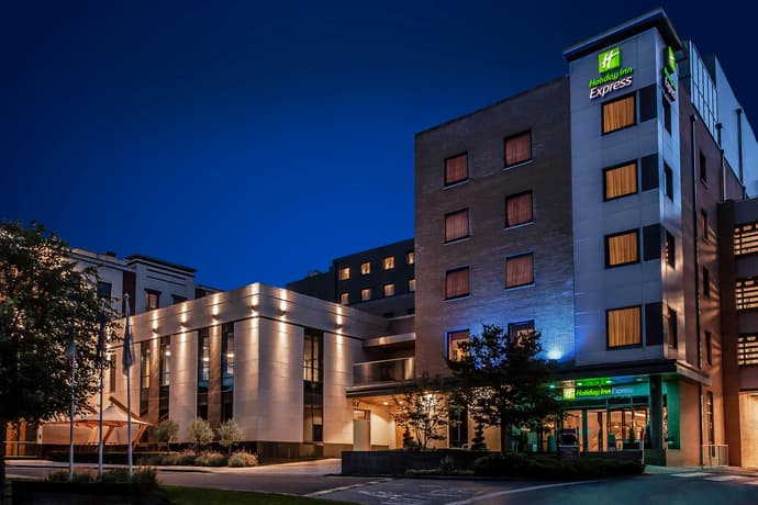 Holiday Inn Express Dublin Airport, General view