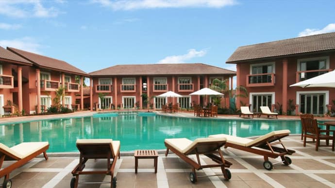 The Golden Crown, General view