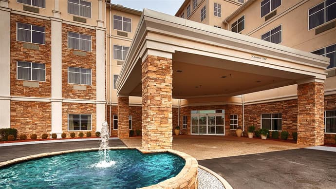 Best Western Plus Rose City Conference Center Inn, General view