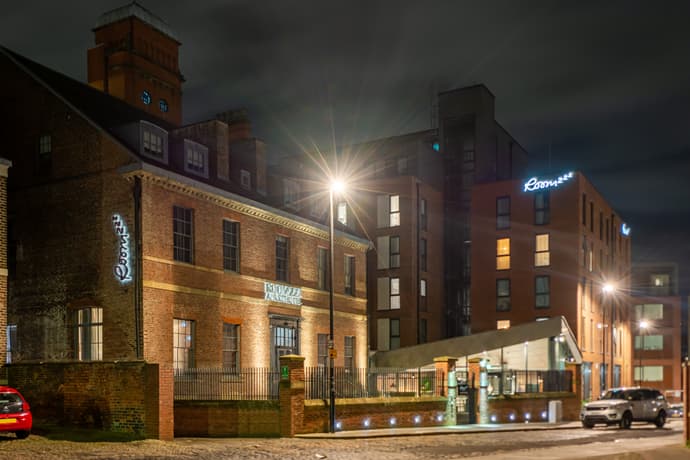 Roomzzz Newcastle City, General view