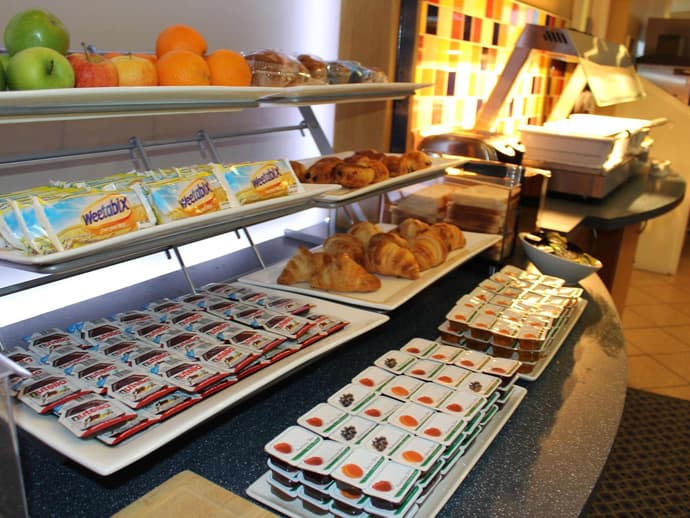 ibis Cardiff Gate - International Business Park, General view