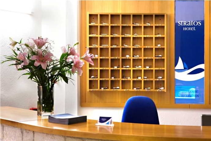 Stratos Hotel, Lobby