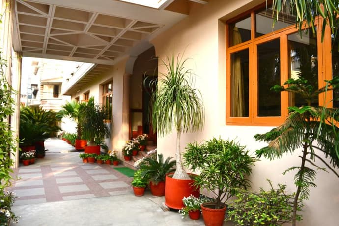 Gautam Hotel, General view