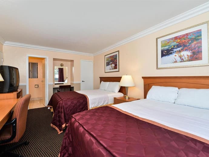 Americas Best Value Inn Oakland Lake Merritt, General view