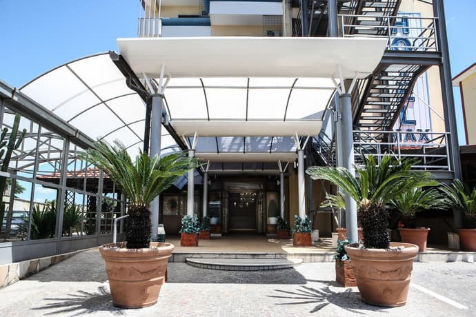 Hotel Max, General view