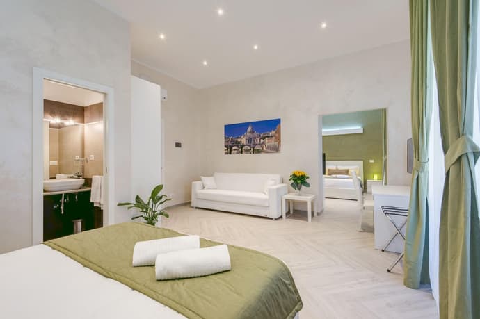 Penta Luxury House, General view