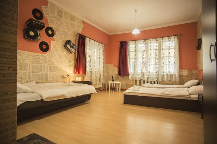 Serdika Rooms, General view