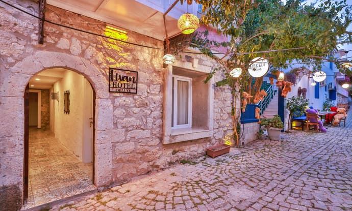 Livan Hotel Deluxe, General view