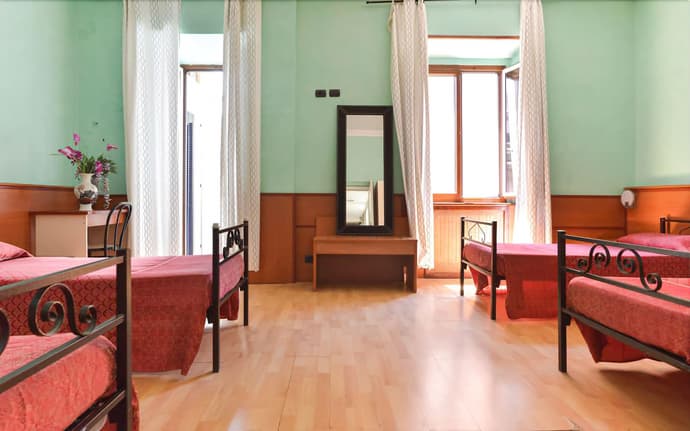 Hostel Beauty, General view