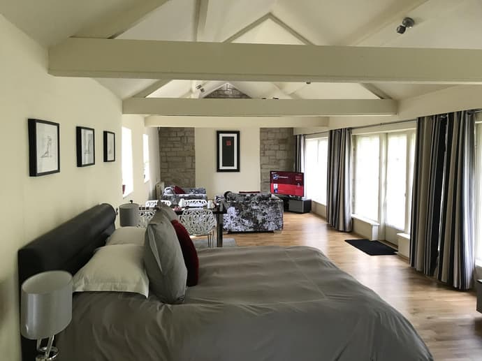 Hemples Lodge, General view