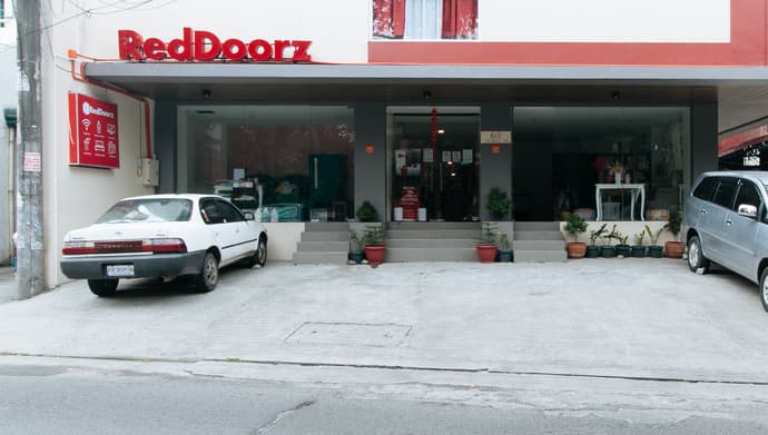 RedDoorz near Fernwoods Garden Quezon City, General view