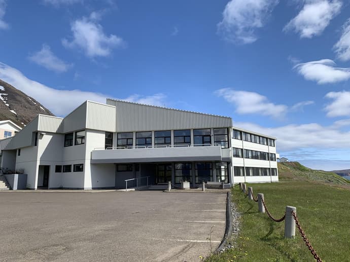 The Cliff Hotel, General view
