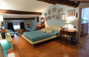 IL FIORE ALL'OCCHIELLO, 